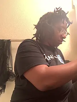 markquanna online show from April 8, 2:03 am