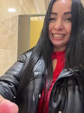 CrazzyChicks online show from March 15, 8:16 am