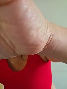 isabella rossse online show from January 14, 6:46 pm