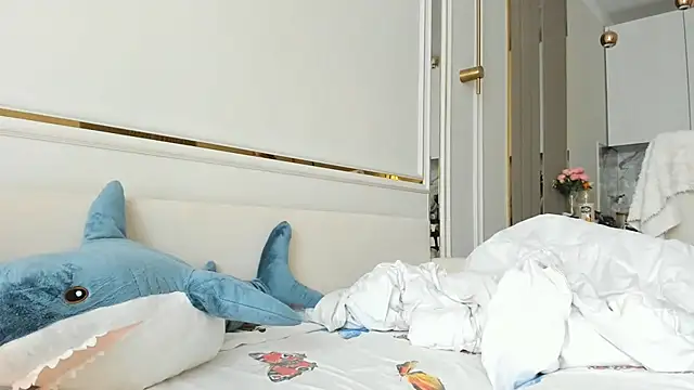 Pupasui02 online show from December 17, 6:50 am