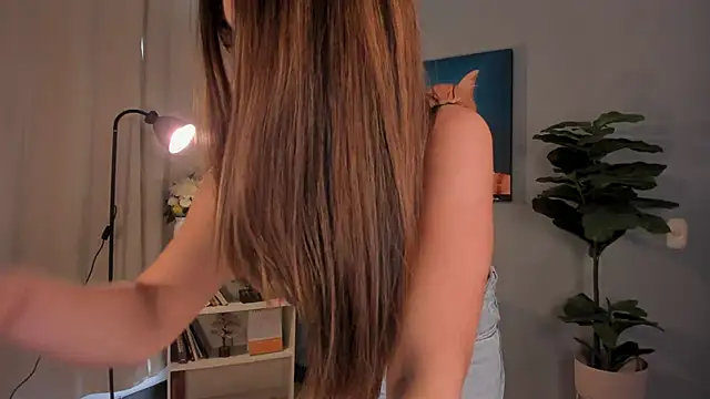 LiaPearce online show from March 11, 2:20 pm