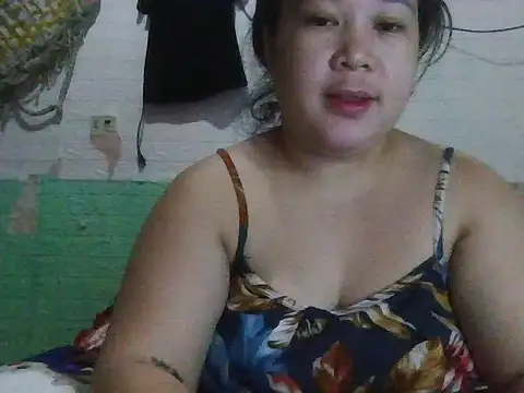 hotsexylyn online show from November 5, 5:01 am