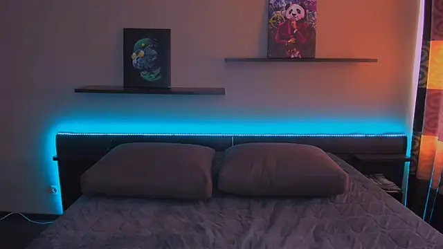 AlexaBarkley online show from October 8, 3:44 am