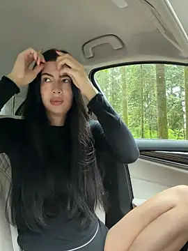 clairewntr online show from May 6, 4:11 pm