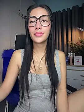 Jasmine Elcock online show from June 3, 6:02 pm
