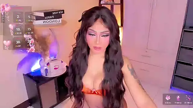 Brownskin Dollxoxo online show from September 17, 11:30 am