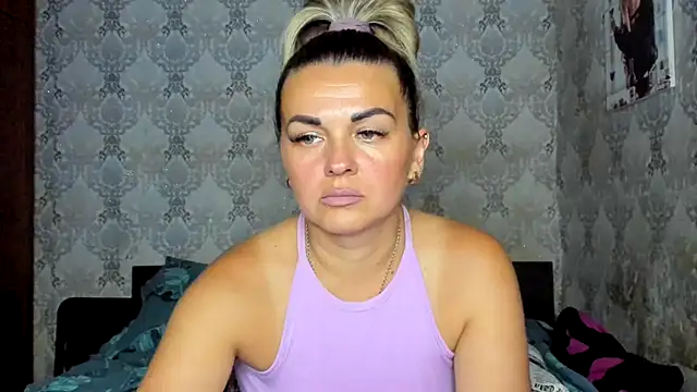 NicoletMoore online show from July 27, 7:11 pm