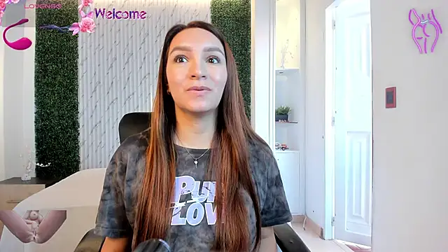 miataylorr1 online show from May 18, 12:22 pm