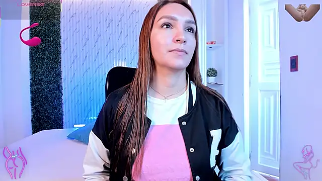 miataylorr1 online show from March 10, 12:31 pm