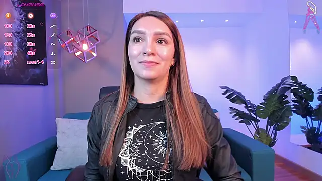 miataylorr1 online show from November 24, 11:45 am