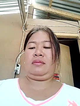 Lovelywoman43 online show from April 14, 6:35 am