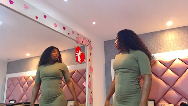 DanielaDuff online show from October 23, 8:48 pm