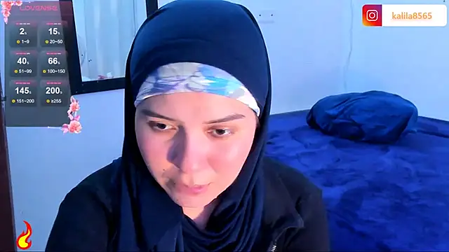 MatchedEyebrow online show from February 6, 9:29 pm