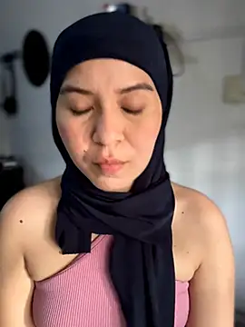 MatchedEyebrow online show from April 10, 8:37 pm