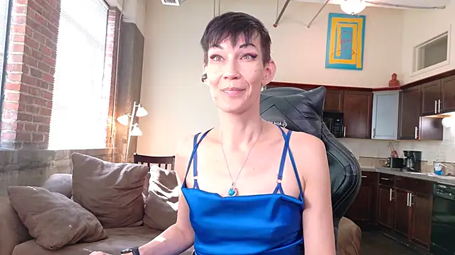 EveEnigma online show from October 2, 7:19 pm