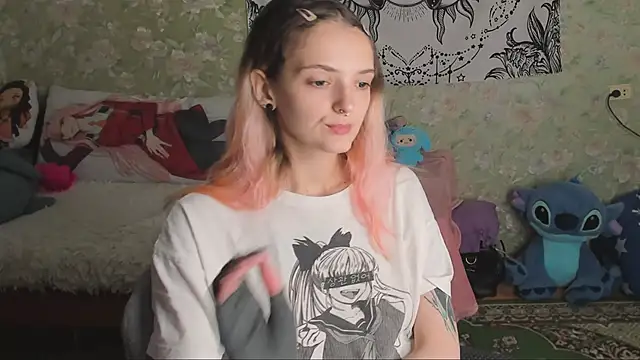 Cutie Adelia online show from October 8, 8:40 am