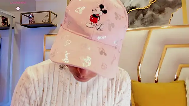 HannaPetit online show from March 21, 9:09 pm