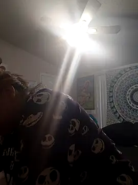 bootiebby online show from April 17, 6:54 pm