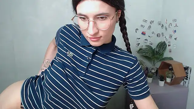 MaryEm976 online show from March 1, 8:58 am