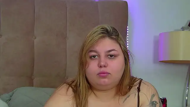 LillianKim online show from November 18, 6:42 pm