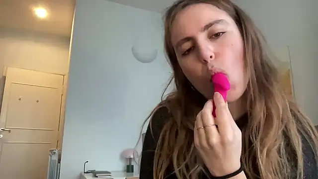 Mollyy998 online show from January 6, 7:12 am