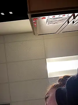 cinnatitties online show from September 30, 8:35 pm