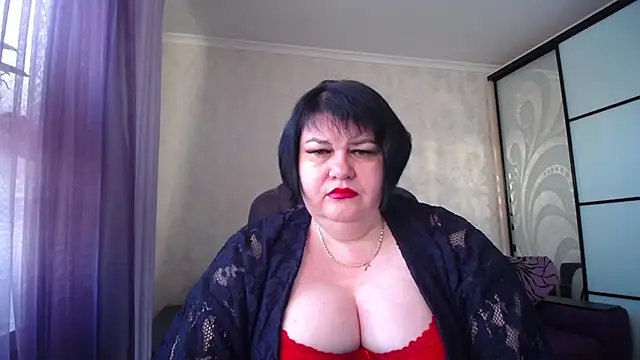 JuicyLady Di online show from February 1, 6:01 am