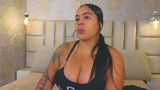 EmilyQueen3x online show from June 4, 2:43 pm