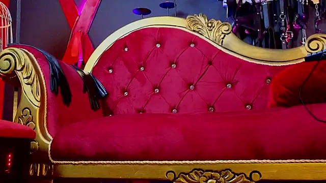 PerlaDivaio online show from November 12, 2:15 pm