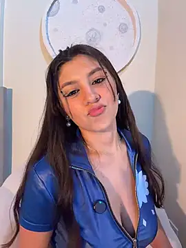 loolla 23 online show from March 26, 1:24 pm