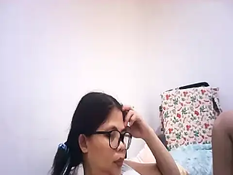 pinay milfxx online show from April 28, 1:36 am