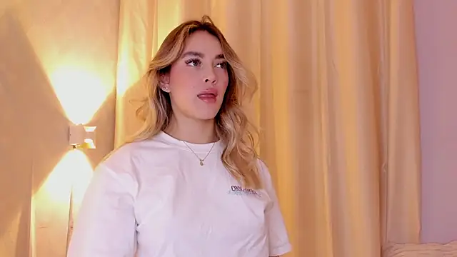 Assh lee  online show from February 13, 1:24 pm