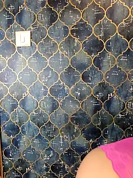 Lavender Cattleya online show from September 9, 1:33 pm