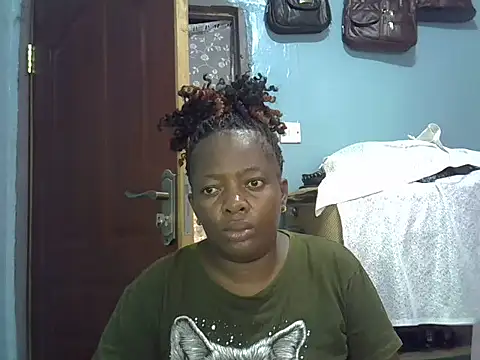 Ebonyceline online show from April 28, 8:40 am