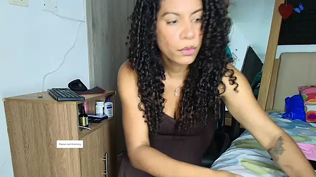 brunettedirty online show from March 8, 1:13 am