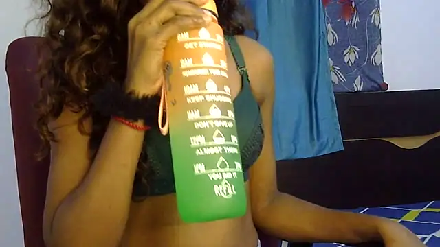 Indian-Squirt online show from October 25, 12:35 pm