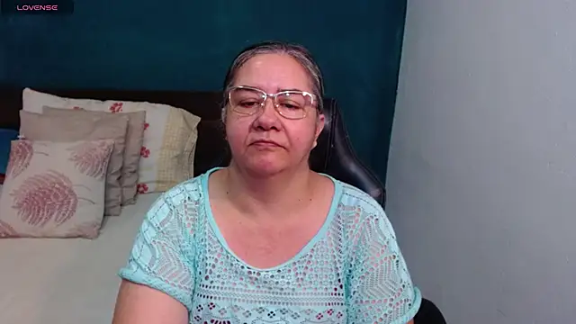 scaelettdubois online show from May 28, 1:58 am