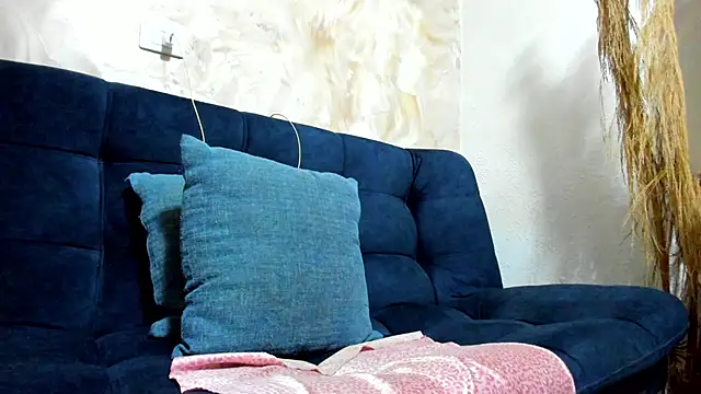 tiffanystonne online show from March 27, 1:12 pm