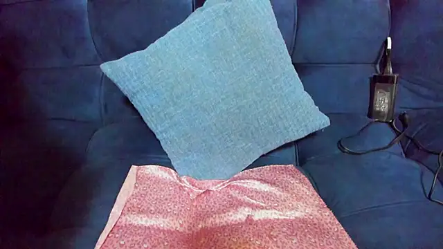 tiffanystonne online show from October 7, 2:21 pm