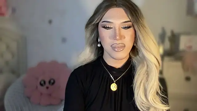 Ts glamxxxx online show from September 11, 12:00 am