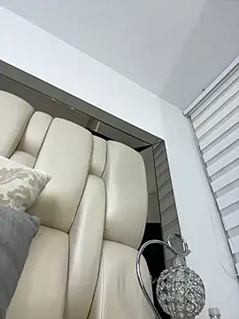 ALISSON FOXXX1 online show from September 18, 9:02 pm