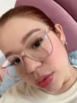 Lucyklein2022 online show from March 15, 5:37 pm