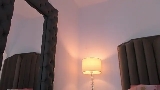 Emma Torres   online show from March 25, 11:57 am