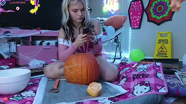 Cutiepiespanks online show from October 26, 3:24 am