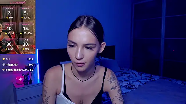 SophieCatty online show from October 8, 4:55 pm