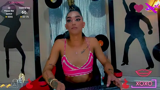 nickyminach  online show from September 16, 7:11 pm