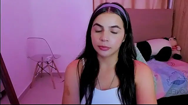  elenna online show from April 14, 7:25 pm