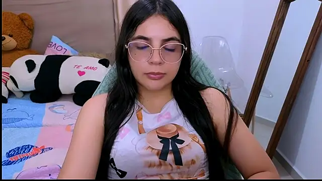  elenna online show from December 3, 7:27 pm