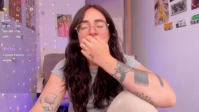 linda giggle online show from October 22, 4:01 pm