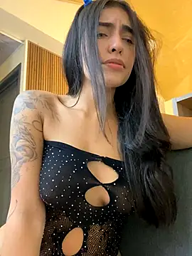 DaphneUwu online show from December 20, 2:26 am